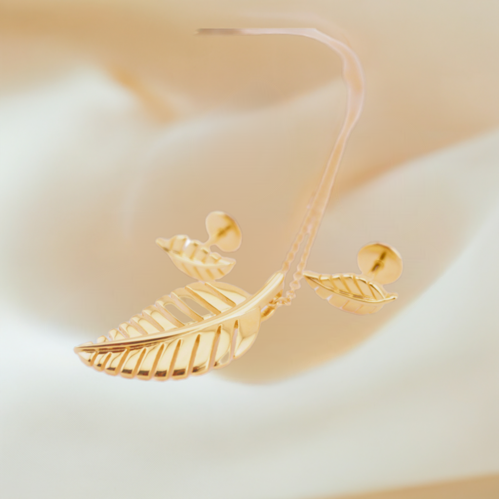 Karama's 'Floating Leaf' Pendant